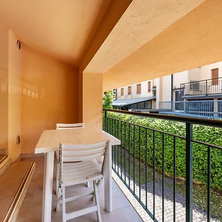 Apartment Cozy Le Vele 7 Garda Toscolano Maderno